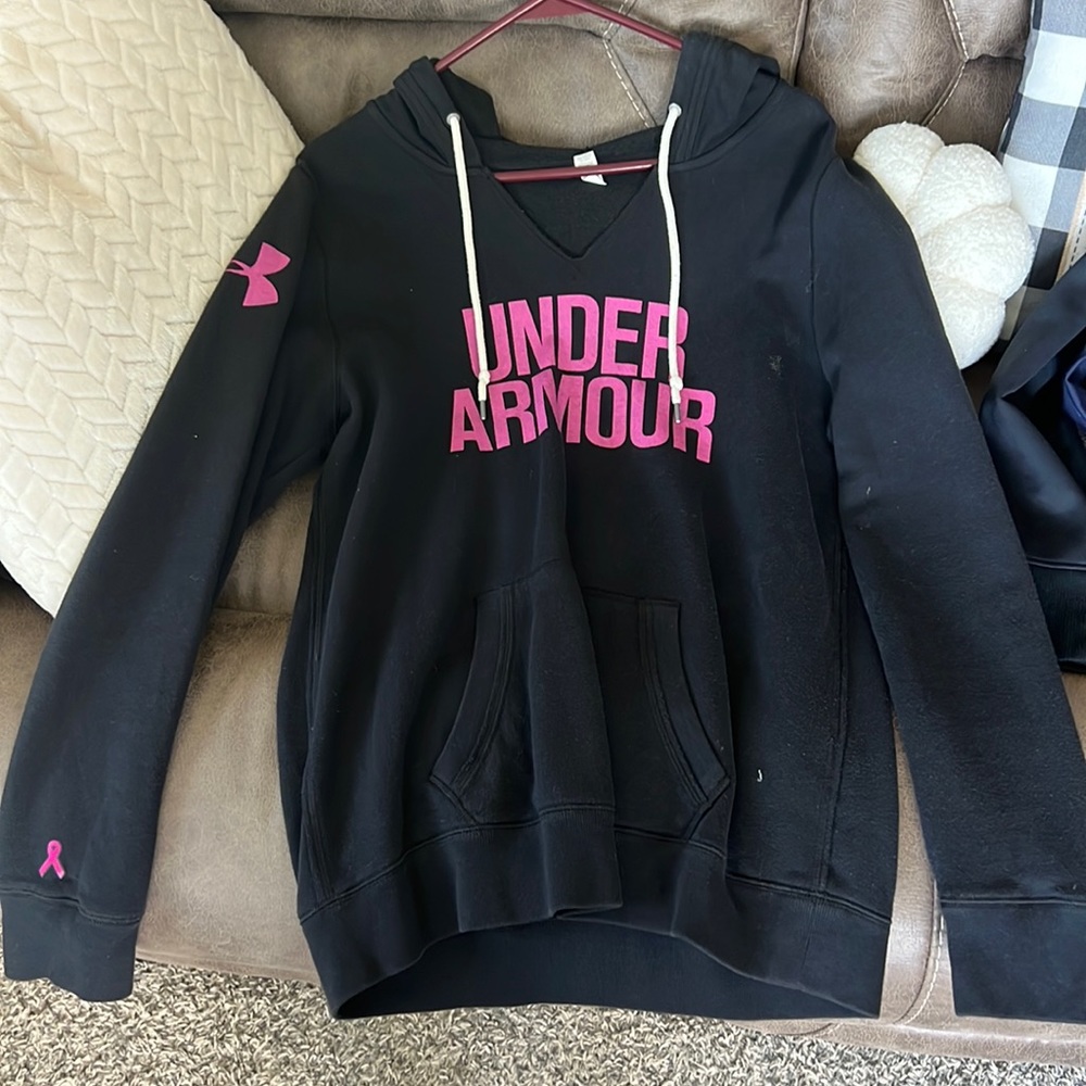 Under armour sweatshirt